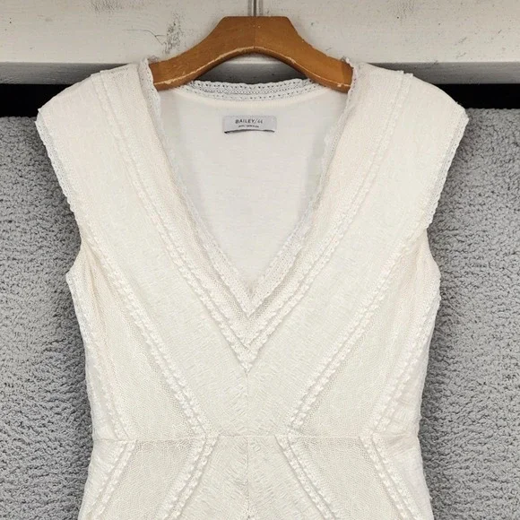 Bailey 44 Cream Chevron Lace V-Neck Sheath Dress Small Made in USA - Picture 11 of 15